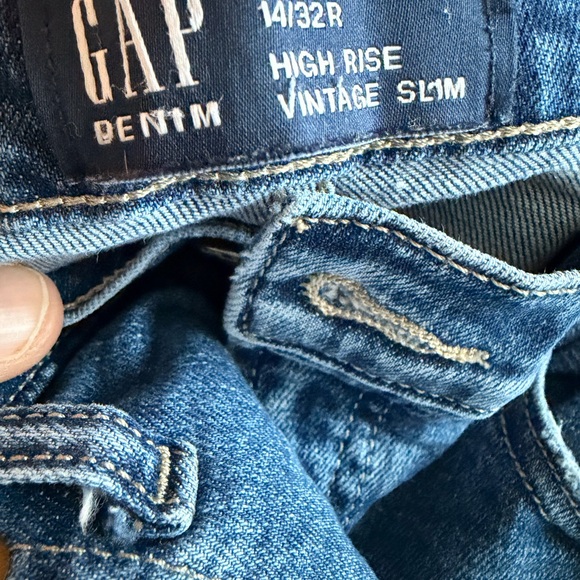GAP High Rise Blue Jeans - Picture 4 of 5
